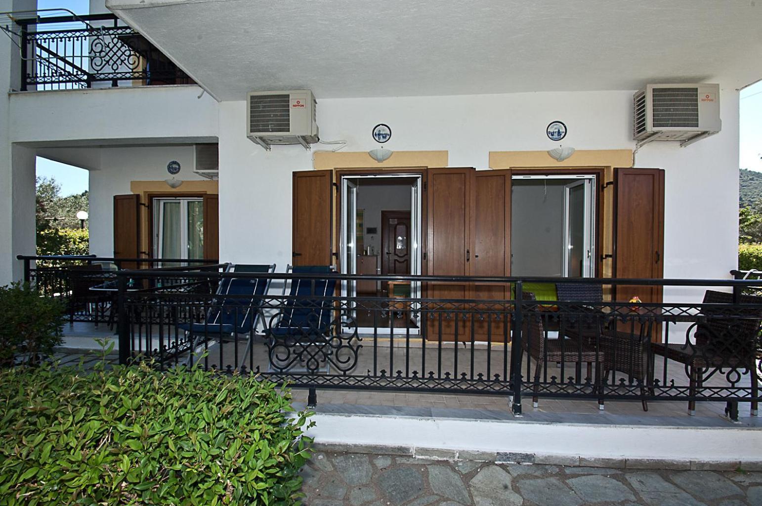 Pegasus Apartments Стафилос Экстерьер фото